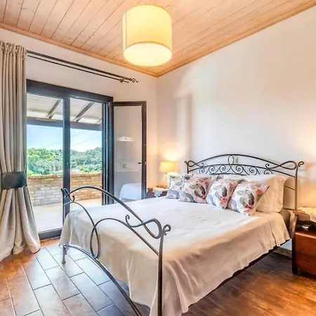Villa Antinoti Agia Aikaterini (Corfu)