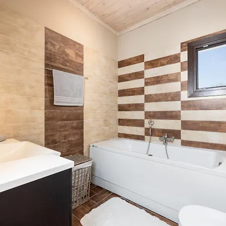 Antinoti Βίλα Αγία Αικατερίνη