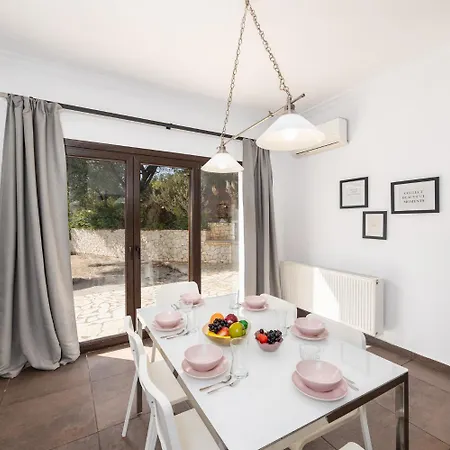 Antinoti * Agia Aikaterini (Corfu)